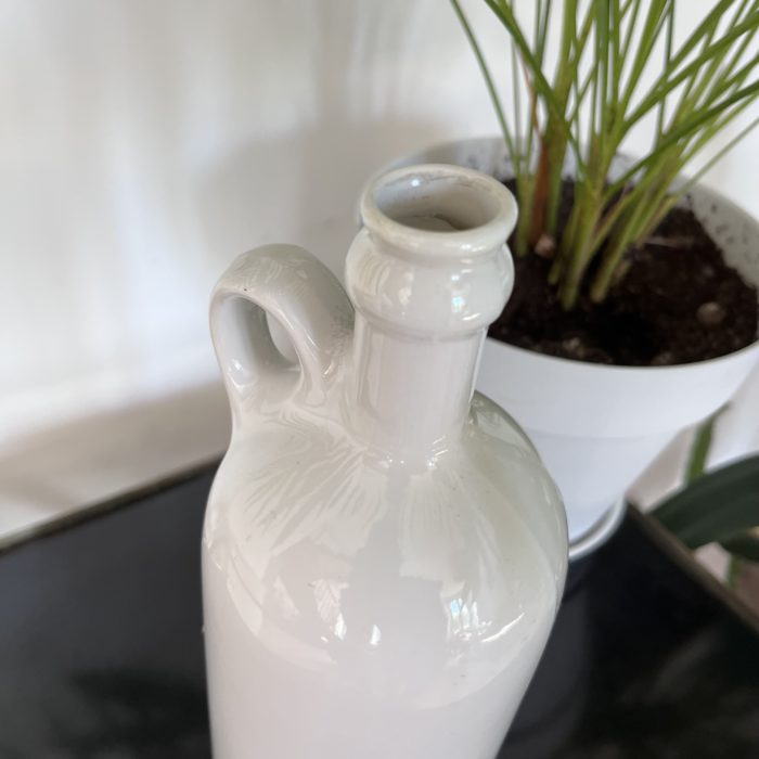 carafe gres blanche brocante clemence pau vintage