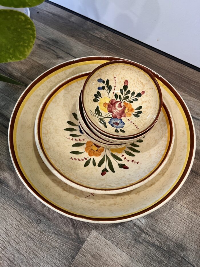 Ensemble de plats et coupelles décorées à la main – Style traditionnel 🌼 – Image 12