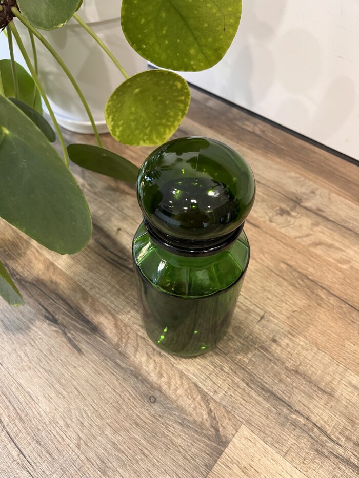 Bouteille en verre vert de pharmacie - Style vintage et authentique 🍃 – Image 4